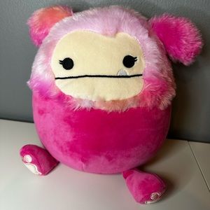 8” Hailey the Bigfoot Squishmallow